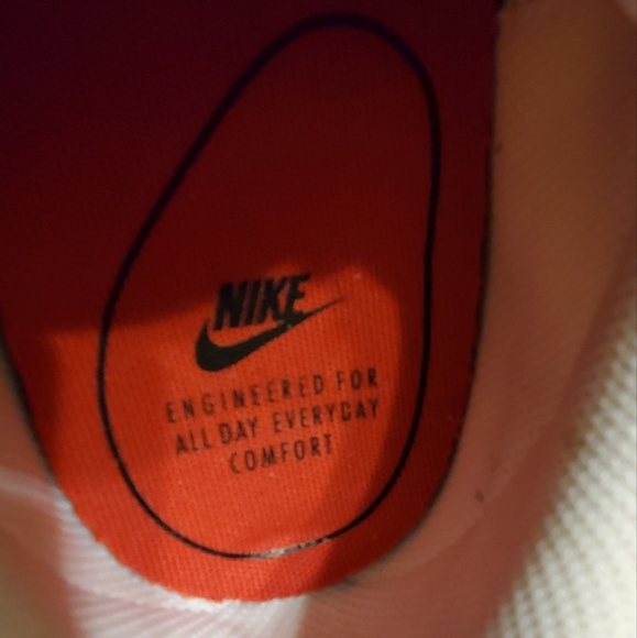 "SOLD" Nike Roshe tripple white excellent condition - Picture 4 of 7